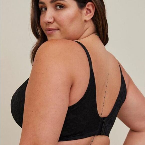 Torrid Curve Dream Wire Free Push Up Plunge Lace Bra Plus Size 44DD Black NEW - Picture 2 of 11